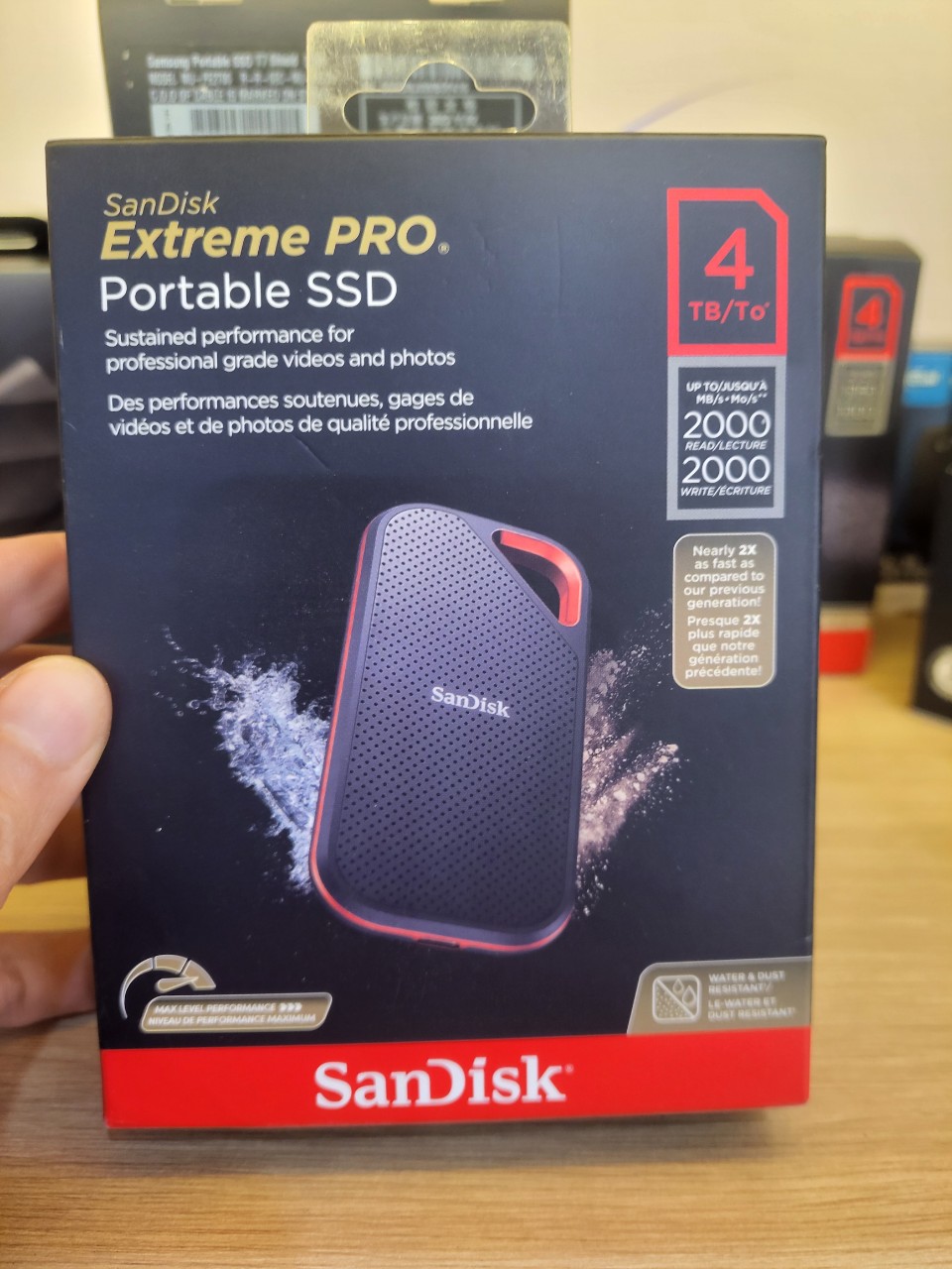 Ổ cứng di động SSD Sandisk Extreme Pro E81 4TB, Model: SDSSDE81-4T00-G25